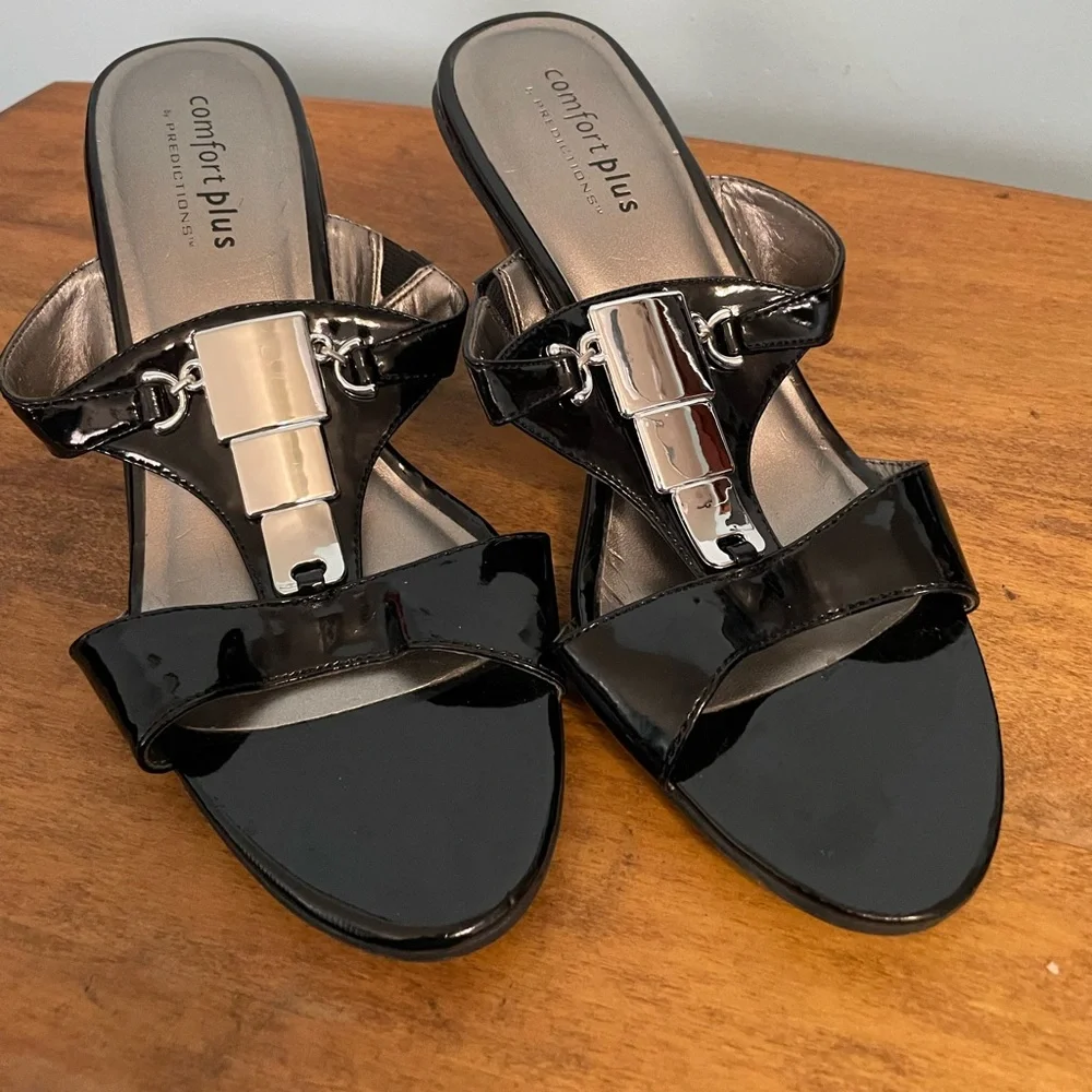 Comfort Plus Black Mirror Accent Sandals